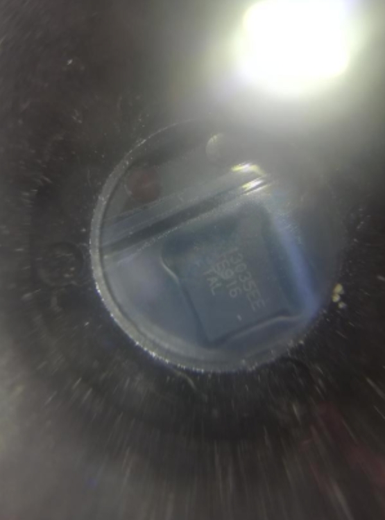 MAX13035EETE+T