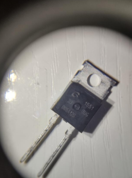 GP2D005A120A